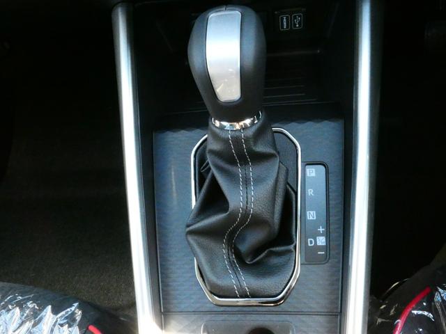 ライズ Ｚ　登録済未使用車　ＢＳＭ　全方位カメラ　９型ＤＡ　ＲＣＴＡ　スマホ接続　地デジ　シートヒーター　ＵＳＢ　Ｂｌｕｅｔｏｏｔｈ　ＡＤＢ　ＬＥＤヘッド・フォグ　アダプティブクルーズコントロール　ＬＫＣ（8枚目）