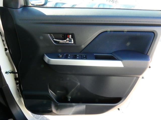 ルーミー カスタムG-T 届出済未使用車 シートヒーター 360°カメラ 9型DA 地デジ ADB ACC ナノイーX 両側電動スライドドア LEDフロントフォグ 誤発進抑制 車線逸脱警報 先行車発進お知らせ(15枚目)