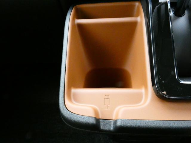 シエンタ ハイブリッドＺ　登録済未使用車　１０．５型ＤＡＰｌｕｓ　ＥＴＣ２．０　ＢＳＭ　３６０°カメラ　ＰＫＳＢ　ＡＨＢ　ＬＴＡ　レーダークルーズコントロール　ドラレコ前後　プリクラッシュセーフティ　両側電動スライドドアＲＳＡ（7枚目）