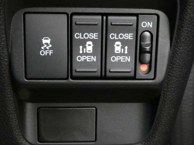 フリード ｅ：ＨＥＶエアー　ＥＸ　登録済未使用車　３６０°カメラ　１１．４型ナビ　地デジ　後退出庫サポート　ＢＳＩ　アダプティブドライビングビーム　ＬＥＤアクティブコーナリングライト　フロアマット　ＡＣＣ（13枚目）