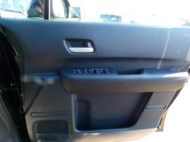 フリード ｅ：ＨＥＶエアー　ＥＸ　登録済未使用車　３６０°カメラ　１１．４型ナビ　地デジ　後退出庫サポート　ＢＳＩ　アダプティブドライビングビーム　ＬＥＤアクティブコーナリングライト　フロアマット　ＡＣＣ（14枚目）