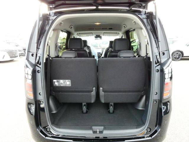 フリード ｅ：ＨＥＶエアー　ＥＸ　登録済未使用車　３６０°カメラ　１１．４型ナビ　地デジ　後退出庫サポート　ＢＳＩ　アダプティブドライビングビーム　ＬＥＤアクティブコーナリングライト　フロアマット　ＡＣＣ（22枚目）