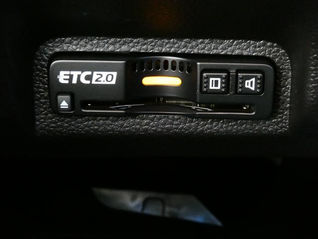 ヴェゼル ｅ：ＨＥＶ　ＲＳ　登録済未使用車　３６０°カメラ　ＥＴＣ２．０　ＢＳＩ　プレミアムオーディオ　ホンダコネクトディスプレイ　ＡＣＣ　アダプティブドライビングビーム　後退出庫サポート　ＬＫＡＳ　ＣＭＢＳ（15枚目）