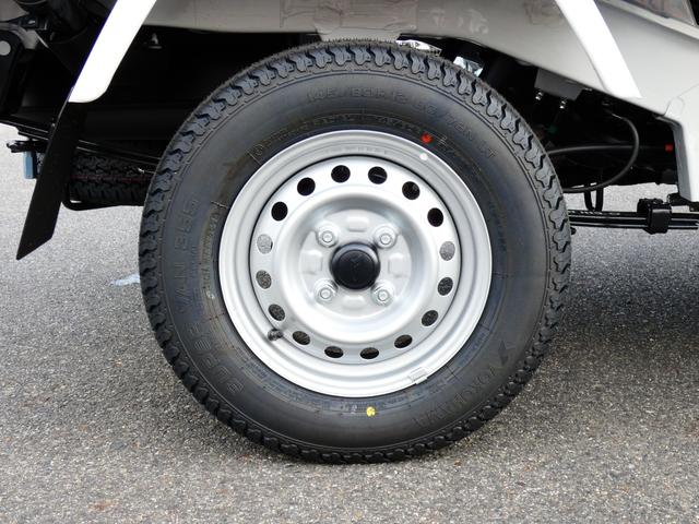 ハイゼットトラック スタンダード　届出済未使用車　ＡＨＢ　荷台マット　作業灯　ラバーマット　標識認識　テールゲートチェーン　車線逸脱抑制　先行車発進お知らせ　誤発進抑制　オートライト　コーナーセンサー（26枚目）