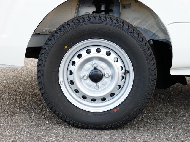 ハイゼットトラック スタンダード　届出済未使用車　ＡＨＢ　荷台マット　作業灯　ラバーマット　標識認識　テールゲートチェーン　車線逸脱抑制　先行車発進お知らせ　誤発進抑制　オートライト　コーナーセンサー（28枚目）