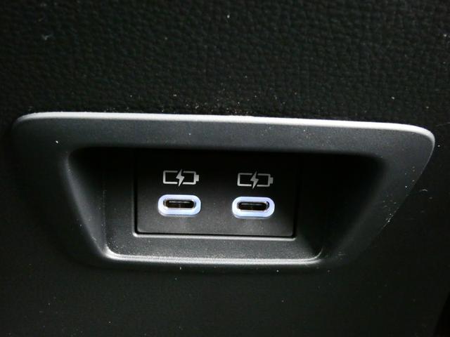 カローラクロス ハイブリッド　Ｚ　登録済未使用車　パノラマルーフ　３６０°カメラ　ＢＳＭ　トヨタチームメイト　１０．５型ＤＡＰｌｕｓ　ＡＣ１００Ｖ　ＥＴＣ２．０　ＰＫＳＢ　ＬＴＡ　ＳＲＰ　ドラレコ前後　ルーフレール（30枚目）