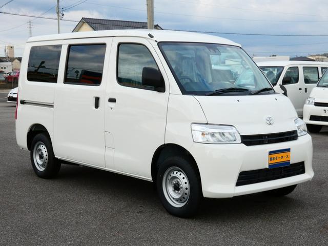 タウンエースバン ＧＬ　登録済未使用車　パワーウィンドウ　カラードバンパー　車線逸脱抑制機能　寒冷地仕様　リヤヒーター　キーレス　コンライト　ブレーキ制御付誤発進抑制機能　バックセンサー（18枚目）