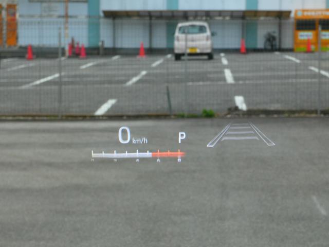 ノア ハイブリッドＳ－Ｚ　登録済未使用車　シートヒーター　３６０°カメラ　アドバンストパーク　ＰＫＳＢ　ハンズフリー両側パワースライドドア　ＡＣ１００Ｖ　ＢＳＭ　１０．５型ＤＡＰｌｕｓ　ＥＴＣ２．０　エレクトロシフトマチック（8枚目）