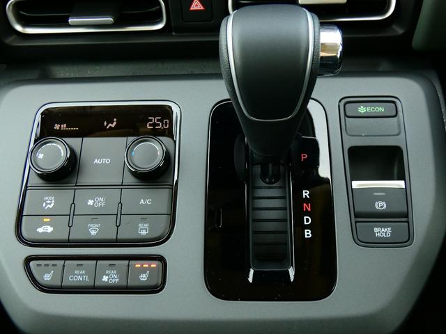 フリード e:HEVクロスター 登録済未使用車 360°カメラ 11.4型ナビ ACC 後退出庫サポート ADB LEDアクティブコーナリングライト ブラインドスポットインフォメーション フロアマット 地デジ DVD(5枚目)