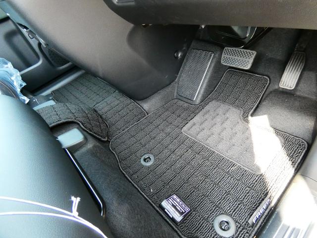 フリード e:HEVクロスター 登録済未使用車 360°カメラ 11.4型ナビ ACC 後退出庫サポート ADB LEDアクティブコーナリングライト ブラインドスポットインフォメーション フロアマット 地デジ DVD(20枚目)