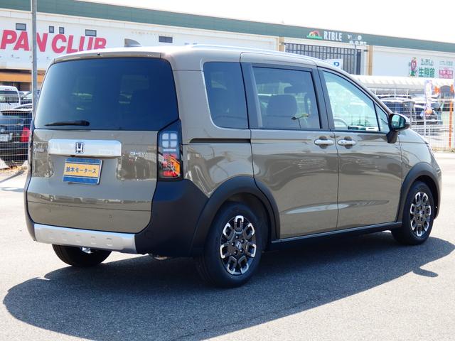 フリード e:HEVクロスター 登録済未使用車 360°カメラ 11.4型ナビ ACC 後退出庫サポート ADB LEDアクティブコーナリングライト ブラインドスポットインフォメーション フロアマット 地デジ DVD(29枚目)