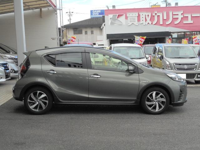 アクア クロスオーバー グラム SDナビ ブルートゥース ワンセグTV バックカメラ スマートキー オートハイビーム アルミホイール(6枚目)