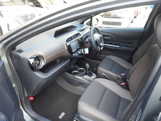 アクア クロスオーバー グラム SDナビ ブルートゥース ワンセグTV バックカメラ スマートキー オートハイビーム アルミホイール(19枚目)