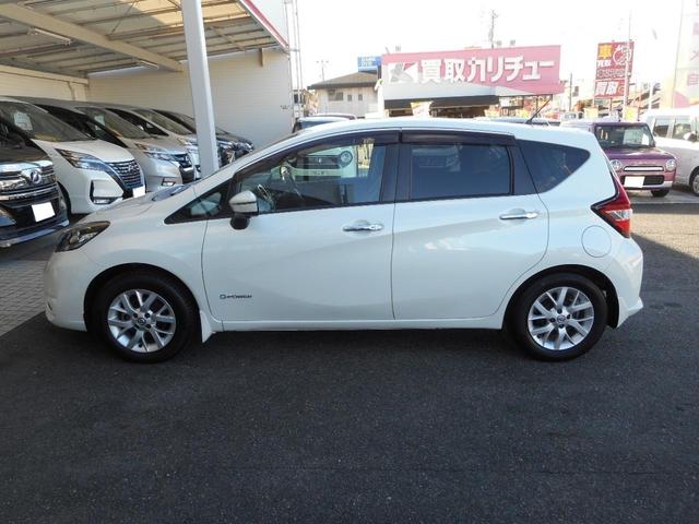 ノート e-パワー メダリスト 車検整備付き SDナビ アラウンドビューモニター ブルートゥース CDDVD フルセグTV アルミホイール ETC スマートキー(10枚目)