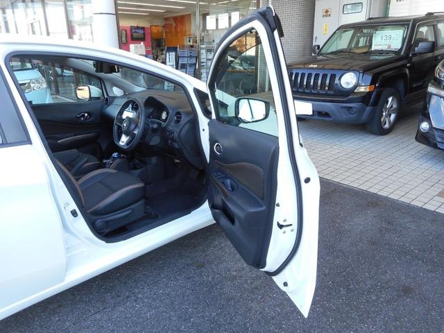 ノート e-パワー メダリスト 車検整備付き SDナビ アラウンドビューモニター ブルートゥース CDDVD フルセグTV アルミホイール ETC スマートキー(14枚目)