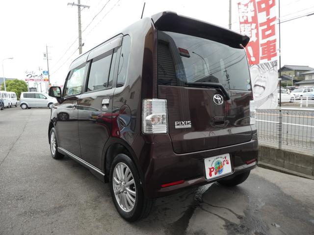 ピクシススペース カスタム　Ｘ　４ＷＤ　アイドリングストップ　スマートキー　ナビ　テレビ　ＨＩＤ　フォグランプ　エアロ　リアスポイラー　１４インチアルミ　ベンチシート　禁煙車　ドアミラーウィンカー　ドアバイザ　電動格納調整ドアミラー（45枚目）