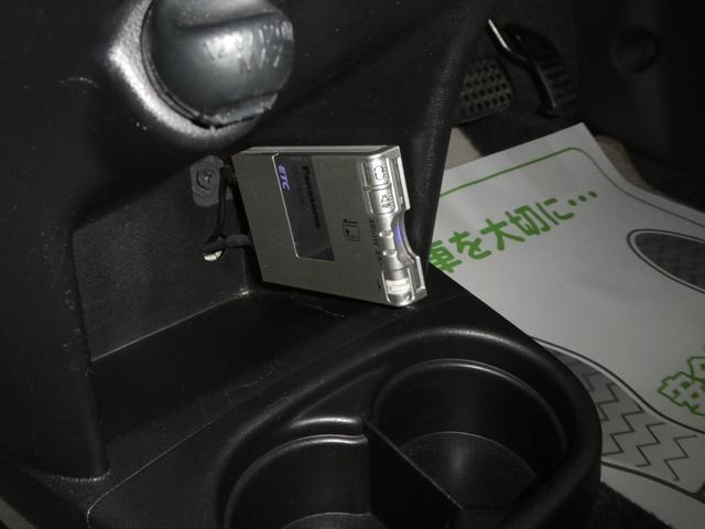 ミラココア ココアプラスＧ　スマートキー　バックカメラ　フォグランプ　運転席シートヒーター　ルーフレール　ＥＴＣ　ベンチシート　ドアバイザー　電動格納調整ドアミラー　トノカバー　禁煙車　プライバシーガラス　リアワイパー（20枚目）