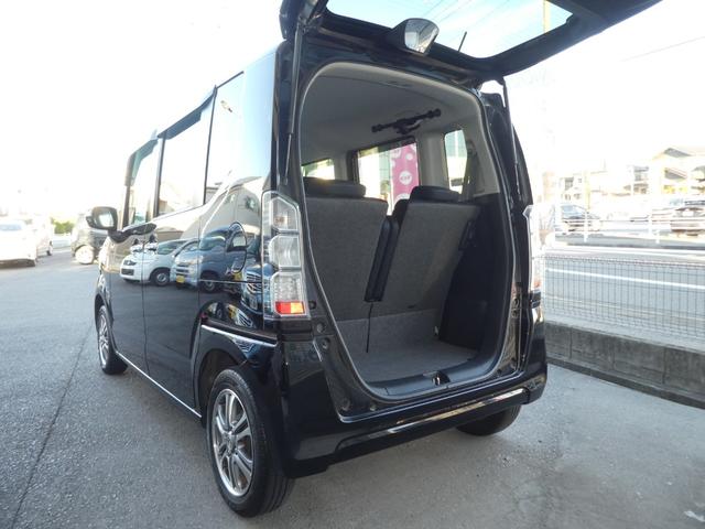 N-BOX G SSパッケージ スマートキー プッシュスタート 両側パワースライドドア アイドリングストップ バックカメラ ディスプレイオーディオ 14インチアルミ ETC ベンチシート 電動格納調整ドアミラー ドアバイザー(4枚目)