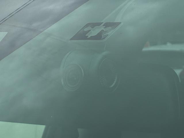 ライズ Ｚ　ワンオーナー　禁煙車　記録簿　ＥＴＣ　前後ドラレコ　ナビ　バックカメラ　Ｂｌｕｅｔｏｏｔｈ　フルセグＴＶ　シートヒーター　クルーズコントロール　純正ＡＷ　オートマチックハイビーム（8枚目）