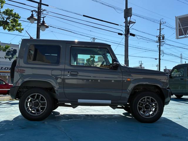 ジムニー XC 届出済未使用車 4WD オートクルーズコントロール シートヒーター LEDヘッドライト オートマチックハイビーム スマートキー 純正AW(12枚目)