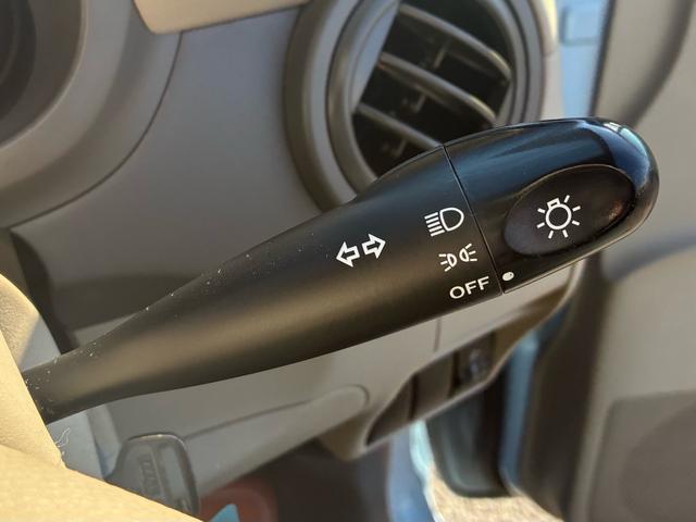 アルト G ワンオーナー 禁煙車 盗難防止システム 衝突安全ボディ 電動格納ミラー エアコン パワーステアリング パワーウィンドウ フロアマット CD 電源ソケット(17枚目)