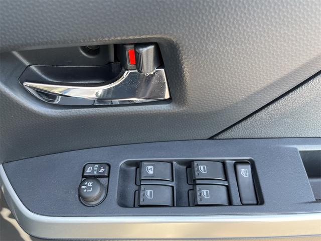 ルーミー Ｇ　コージーエディション　ワンオーナー　禁煙車　純正ナビ　バックカメラ　ドライブレコーダー　ＥＴＣ　両側電動スライドドア　クリアランスソナー　オートクルーズコントロール　衝突被害軽減システム　シートヒーター（11枚目）