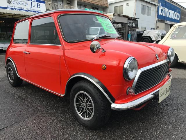 ＭＩＮＩ ＨＬ　ミニ１０００　４速マニュアル　ウェーバーキャブ　コスミック１０インチアルミ　前後Ｈｉ－Ｌｏ　センターメーター　前後ネガティブ（6枚目）