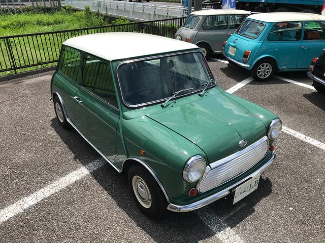 ＭＩＮＩ 　１．３ｉ　４速マニュアルシフト　同色ＮＥＷペイント　ＮＥＷルーフライナー　オーバーフェンダーレスＭｋ－ＩＩ仕様　センターメーター　１０インチホイール　前後Ｈｉ－Ｌｏキット　１年保証（50枚目）