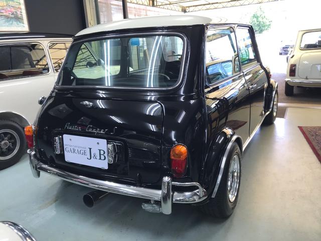 ＭＩＮＩ クーパー１．３ｉ　４速マニュアルシフト　新塗装＆新天張　オースチンＭｋ－Ｉ仕様　センターメーター　バルタンセンターマフラー　６Ｊオーバーフェンダー＆スピードスター１０インチアルミ　前後Ｈｉ－Ｌｏキット　１年保証（2枚目）