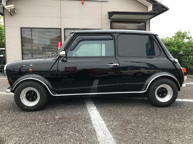 ＭＩＮＩ 　１．３ｉ　４速マニュアルシフト　センターメーター　吊り下げクーラー　スピードスター１０インチアルミ　前後Ｈｉ－Ｌｏキット　センターマフラー　修復歴無し　１年保証（5枚目）