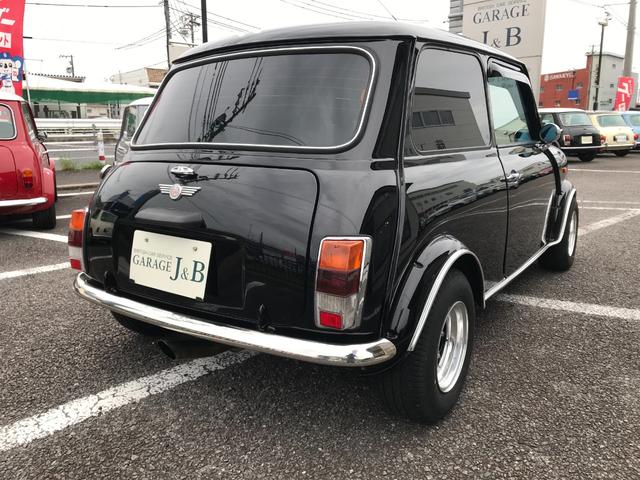 ＭＩＮＩ 　１．３ｉ　４速マニュアルシフト　センターメーター　吊り下げクーラー　スピードスター１０インチアルミ　前後Ｈｉ－Ｌｏキット　センターマフラー　修復歴無し　１年保証（8枚目）