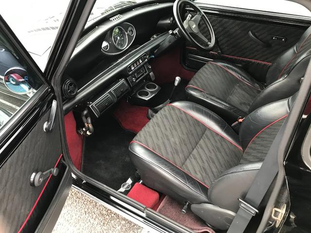 ＭＩＮＩ 　１．３ｉ　４速マニュアルシフト　センターメーター　吊り下げクーラー　スピードスター１０インチアルミ　前後Ｈｉ－Ｌｏキット　センターマフラー　修復歴無し　１年保証（24枚目）