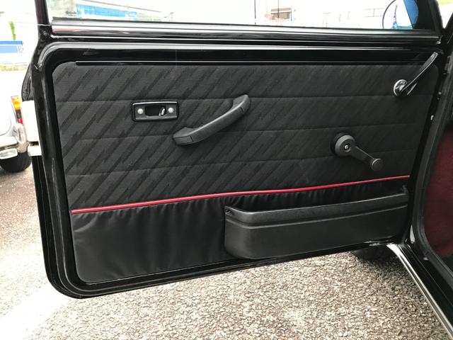 ＭＩＮＩ 　１．３ｉ　４速マニュアルシフト　センターメーター　吊り下げクーラー　スピードスター１０インチアルミ　前後Ｈｉ－Ｌｏキット　センターマフラー　修復歴無し　１年保証（25枚目）