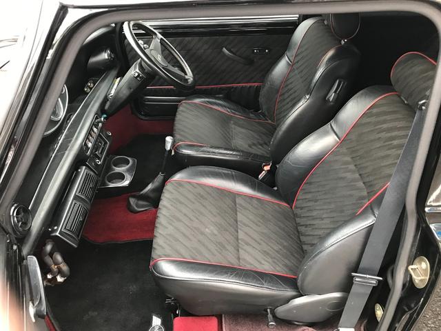 ＭＩＮＩ 　１．３ｉ　４速マニュアルシフト　センターメーター　吊り下げクーラー　スピードスター１０インチアルミ　前後Ｈｉ－Ｌｏキット　センターマフラー　修復歴無し　１年保証（26枚目）