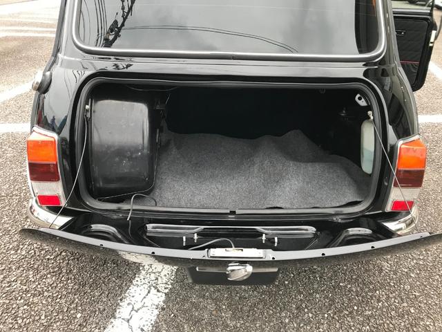 ＭＩＮＩ 　１．３ｉ　４速マニュアルシフト　センターメーター　吊り下げクーラー　スピードスター１０インチアルミ　前後Ｈｉ－Ｌｏキット　センターマフラー　修復歴無し　１年保証（38枚目）