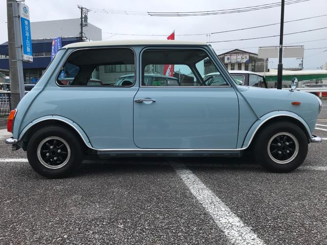 ＭＩＮＩ クーパー１．３　４速マニュアルシフト　純正ＳＵキャブ　色替Ｍｋ－ＩＩ仕様　センターメーター＆タコメーター　吊下げクーラー　ＣＲ１０インチアルミ　前後Ｈｉ－Ｌｏキット　ステンレスマフラー　１年保証（4枚目）