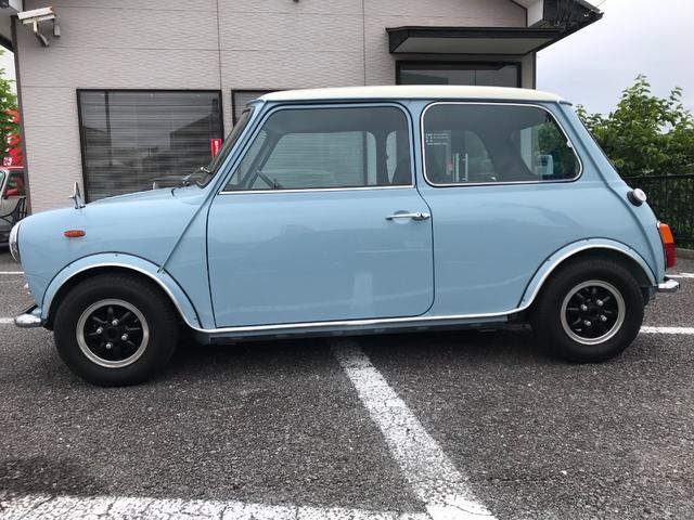 ＭＩＮＩ クーパー１．３　４速マニュアルシフト　純正ＳＵキャブ　色替Ｍｋ－ＩＩ仕様　センターメーター＆タコメーター　吊下げクーラー　ＣＲ１０インチアルミ　前後Ｈｉ－Ｌｏキット　ステンレスマフラー　１年保証（5枚目）