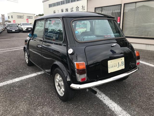 ＭＩＮＩ サーティー　４速マニュアルシフト　３０周年記念限定車　　前後Ｈｉ－Ｌｏキット　ＵＳＢ／ＣＤオーディオ　ＥＴＣ　純正１２インチアルミ　クーラー　クイックシフト　１年保証（9枚目）