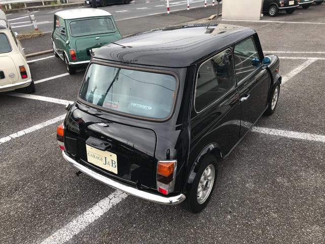 ＭＩＮＩ サーティー　４速マニュアルシフト　３０周年記念限定車　　前後Ｈｉ－Ｌｏキット　ＵＳＢ／ＣＤオーディオ　ＥＴＣ　純正１２インチアルミ　クーラー　クイックシフト　１年保証（13枚目）
