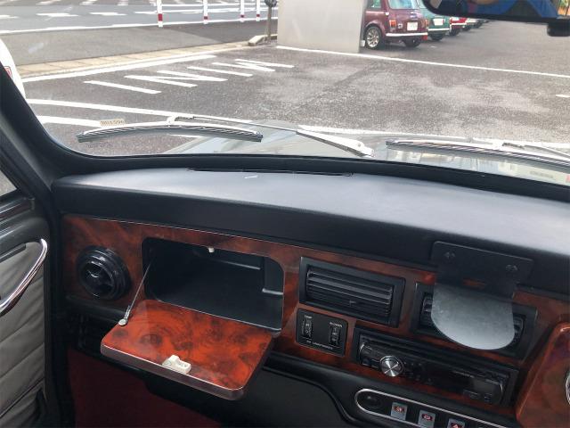 ＭＩＮＩ ケンジントン　４速オートマ　ヘリテイジカラー　前後Ｈｉ－Ｌｏキット　レザーシート　　ＥＴＣ　１年保証（36枚目）