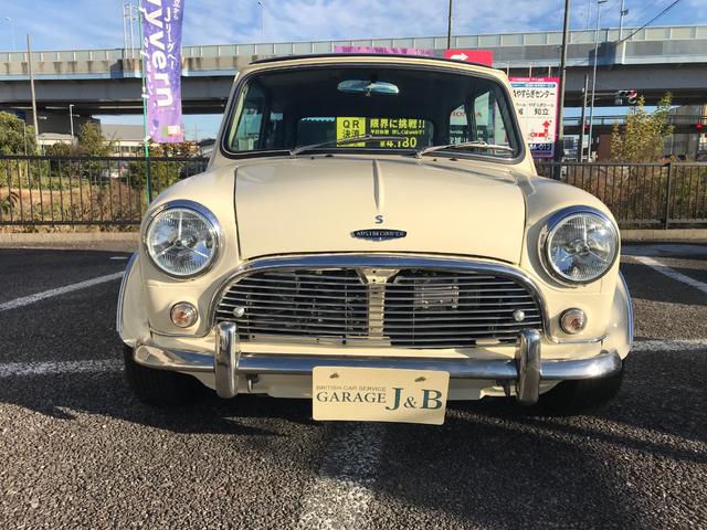 MINI メイフェア 4速マニュアルシフト 同色全塗装済みMk-I仕様 6Jオーバーフェンダー&Sスター10インチアルミ バルタンステンレスセンターマフラー 前後Hi-Loキット ナルディレザーステアリング 1年保証(2枚目)