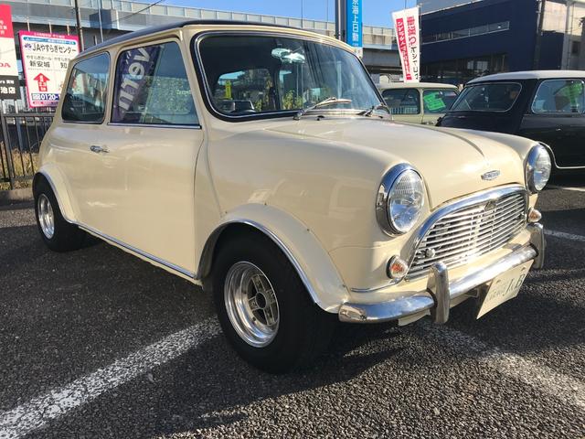 MINI メイフェア 4速マニュアルシフト 同色全塗装済みMk-I仕様 6Jオーバーフェンダー&Sスター10インチアルミ バルタンステンレスセンターマフラー 前後Hi-Loキット ナルディレザーステアリング 1年保証(6枚目)