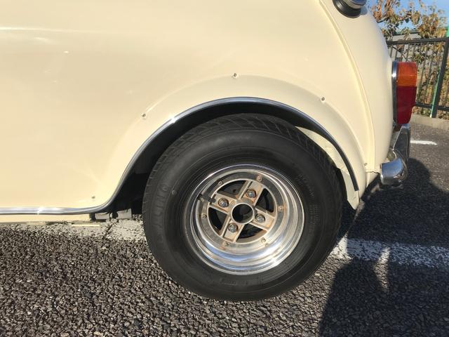 MINI メイフェア 4速マニュアルシフト 同色全塗装済みMk-I仕様 6Jオーバーフェンダー&Sスター10インチアルミ バルタンステンレスセンターマフラー 前後Hi-Loキット ナルディレザーステアリング 1年保証(19枚目)