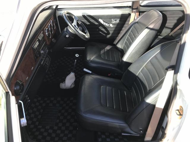 MINI メイフェア 4速マニュアルシフト 同色全塗装済みMk-I仕様 6Jオーバーフェンダー&Sスター10インチアルミ バルタンステンレスセンターマフラー 前後Hi-Loキット ナルディレザーステアリング 1年保証(27枚目)