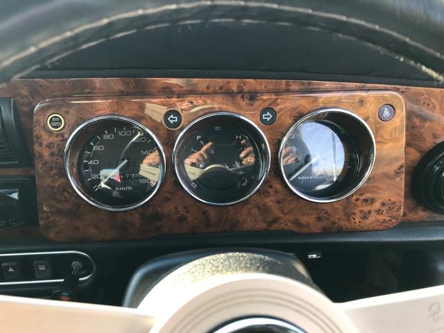 MINI メイフェア 4速マニュアルシフト 同色全塗装済みMk-I仕様 6Jオーバーフェンダー&Sスター10インチアルミ バルタンステンレスセンターマフラー 前後Hi-Loキット ナルディレザーステアリング 1年保証(31枚目)