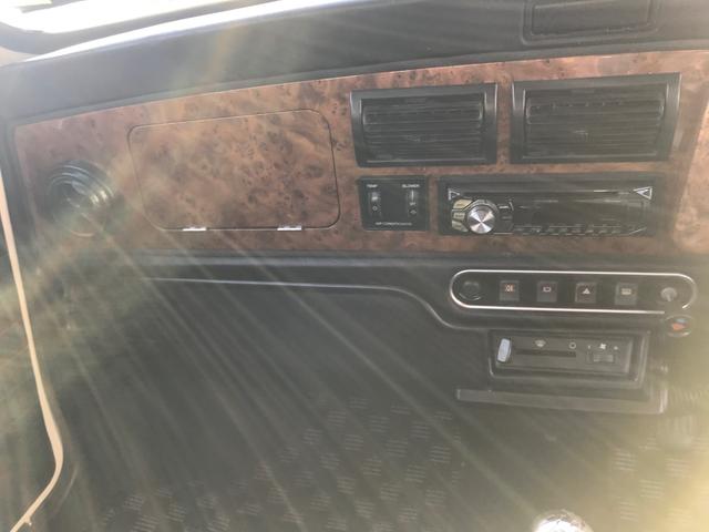 MINI メイフェア 4速マニュアルシフト 同色全塗装済みMk-I仕様 6Jオーバーフェンダー&Sスター10インチアルミ バルタンステンレスセンターマフラー 前後Hi-Loキット ナルディレザーステアリング 1年保証(32枚目)