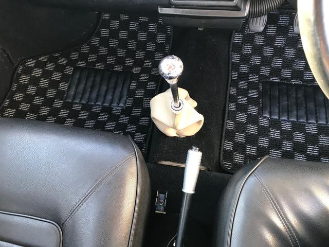 MINI メイフェア 4速マニュアルシフト 同色全塗装済みMk-I仕様 6Jオーバーフェンダー&Sスター10インチアルミ バルタンステンレスセンターマフラー 前後Hi-Loキット ナルディレザーステアリング 1年保証(39枚目)