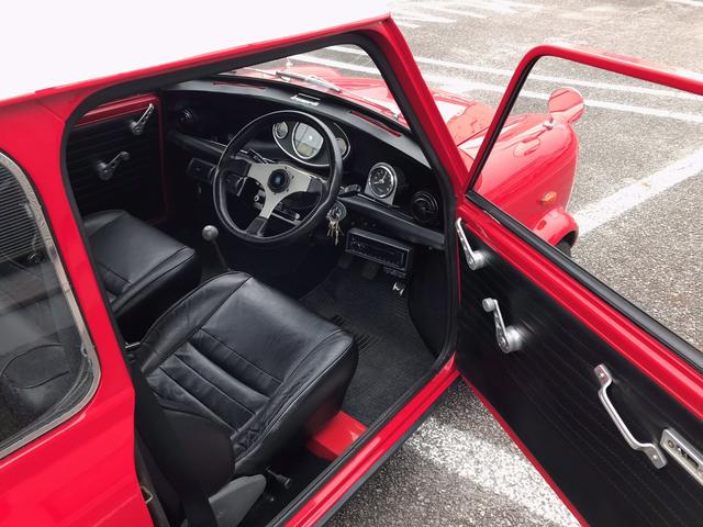 ＭＩＮＩ 　１．３ツインキャブ並行　４速マニュアルシフト　センターメーター　レザーシート　前後Ｈｉ－Ｌｏキット　ＣＲ１２インチアルミ　１年保証（22枚目）