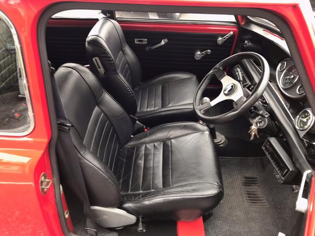 ＭＩＮＩ 　１．３ツインキャブ並行　４速マニュアルシフト　センターメーター　レザーシート　前後Ｈｉ－Ｌｏキット　ＣＲ１２インチアルミ　１年保証（24枚目）