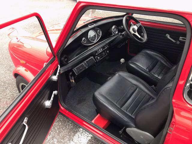 ＭＩＮＩ 　１．３ツインキャブ並行　４速マニュアルシフト　センターメーター　レザーシート　前後Ｈｉ－Ｌｏキット　ＣＲ１２インチアルミ　１年保証（25枚目）